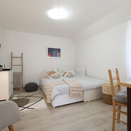 Apartment Mir Pula Extérieur photo