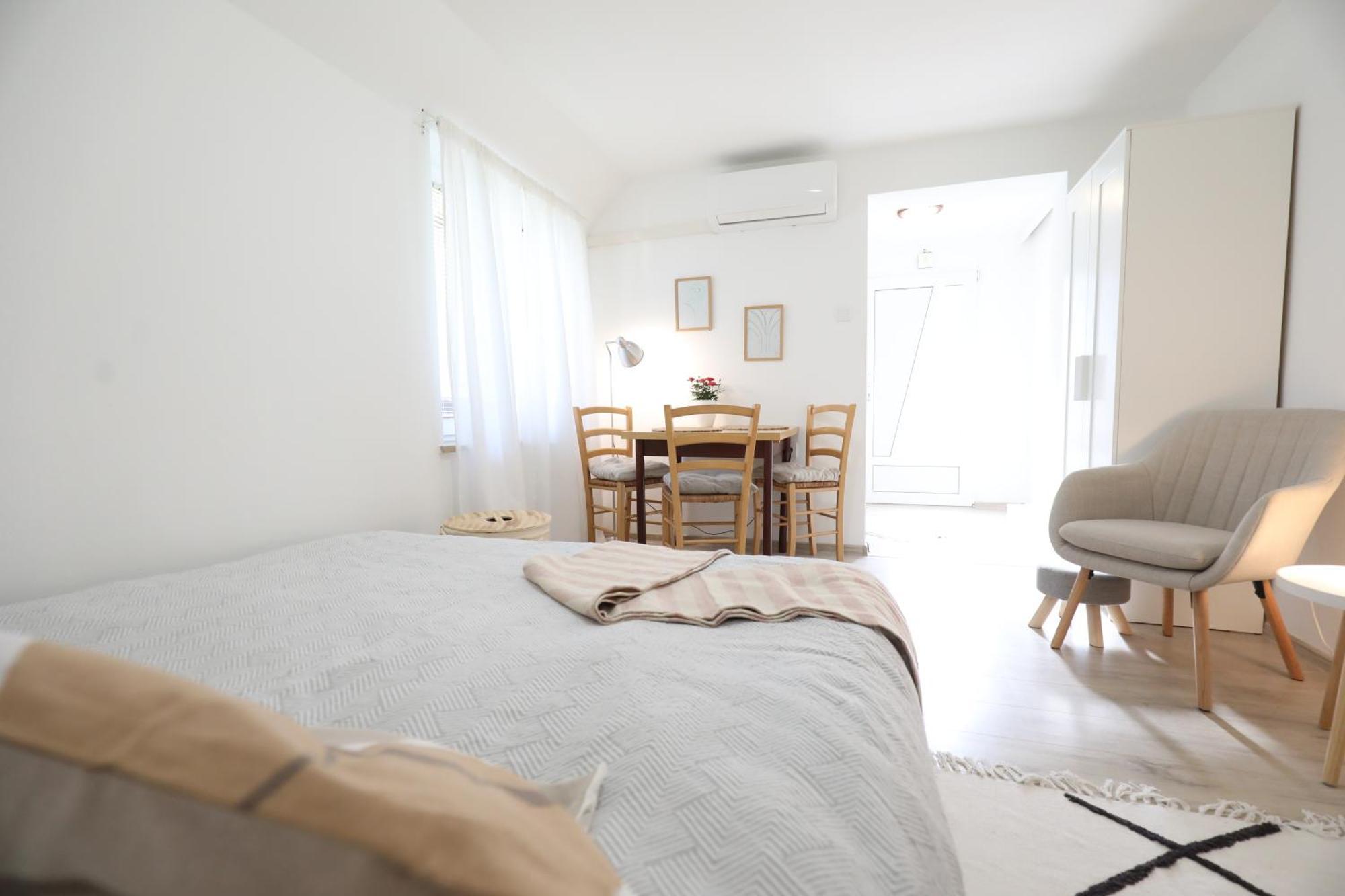 Apartment Mir Pula Extérieur photo