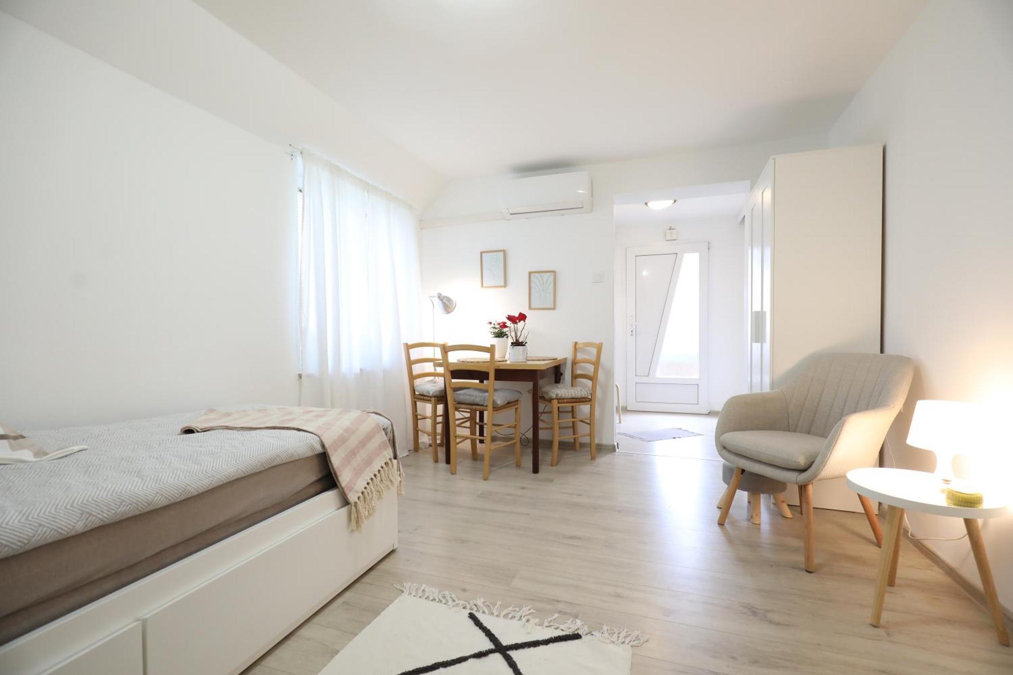 Apartment Mir Pula Extérieur photo
