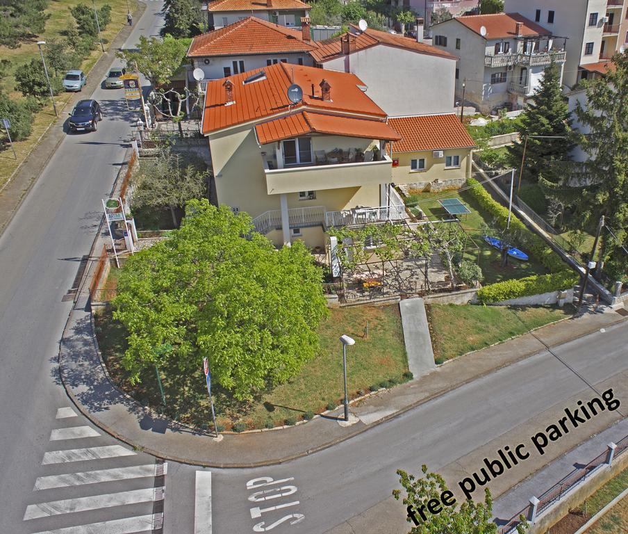 Apartment Mir Pula Extérieur photo